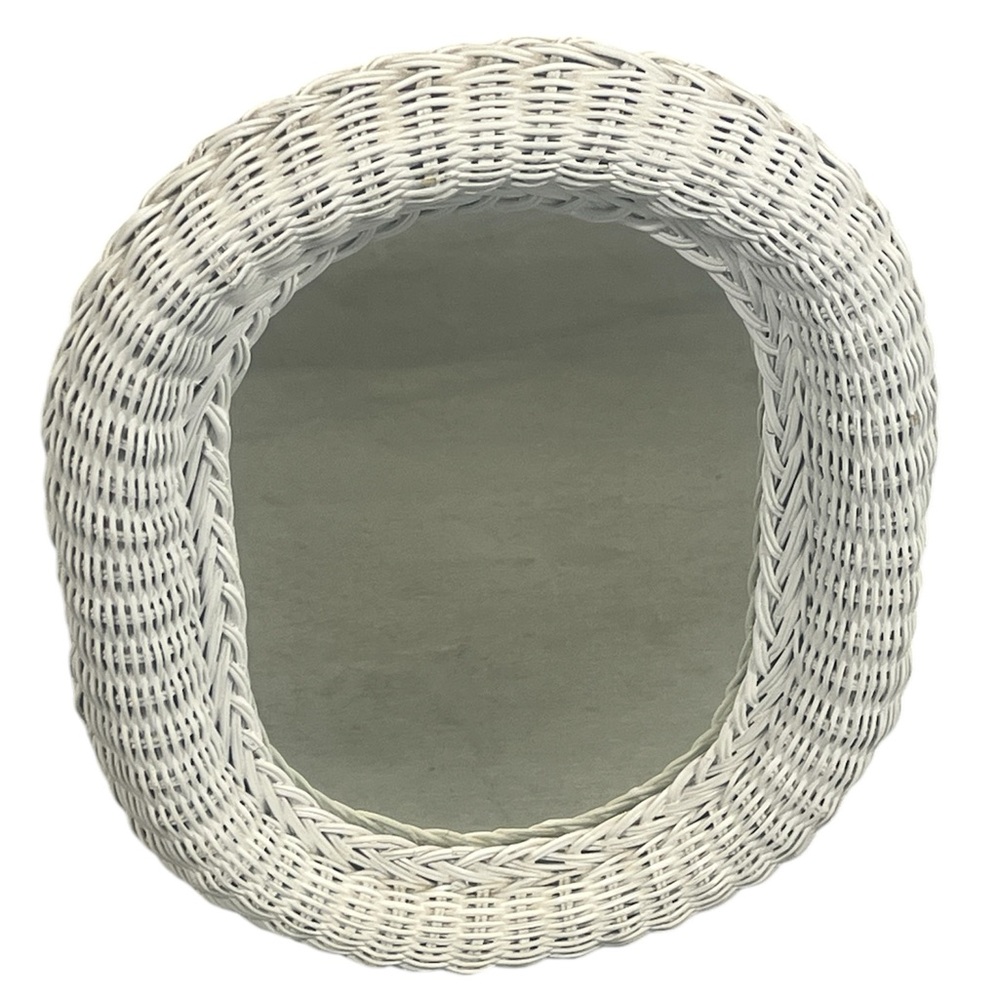 Vintage Elegant White Wicker Oval Wall Mirror 16" x 12"